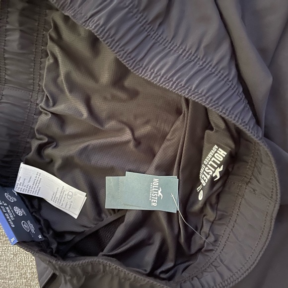 Men’s Hollister 5’ Short - Picture 6 of 6